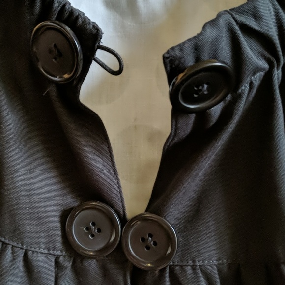 Mona & Holly Short Sleeve Black Capelet - Picture 6 of 6